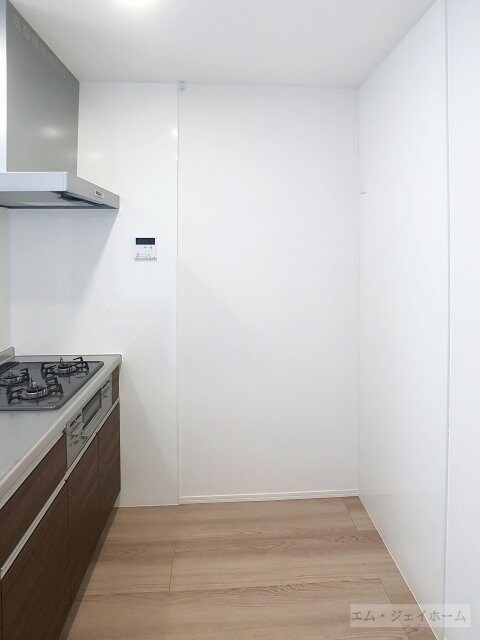  シャーロット石橋駅前