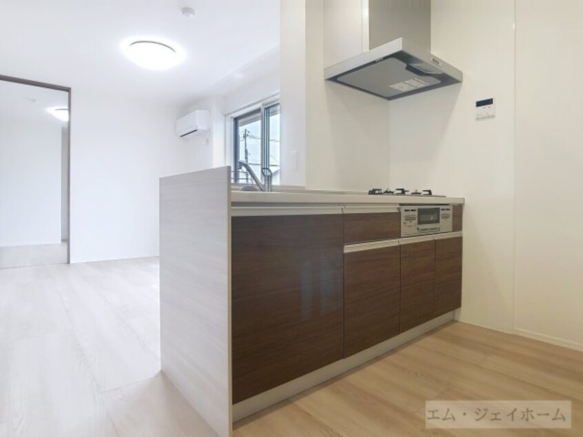  シャーロット石橋駅前