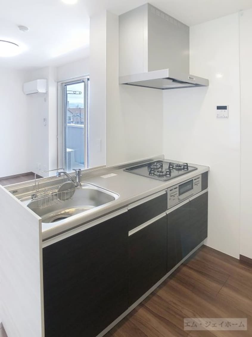  シャーロット石橋駅前