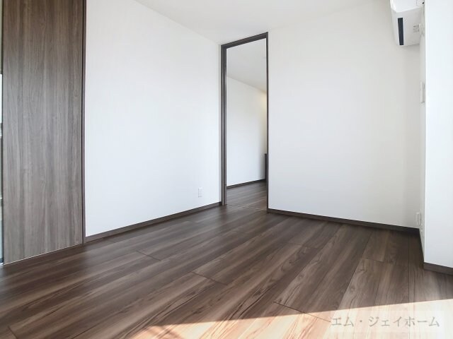  シャーロット石橋駅前