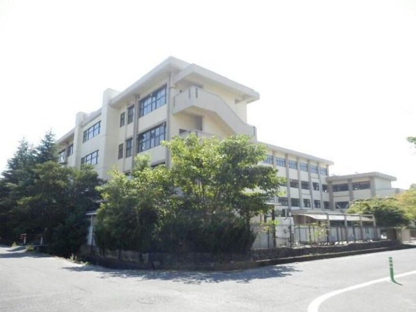 小学校まで700m※守山市立吉身小学校 ロイヤルヒル守山