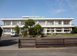 中学校/中等教育学校まで500m※東近江市立能登川中学校 レキュリーブルー