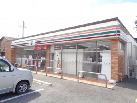 コンビニまで700m※セブン－イレブン　長浜神照町店 ファミールハイツ