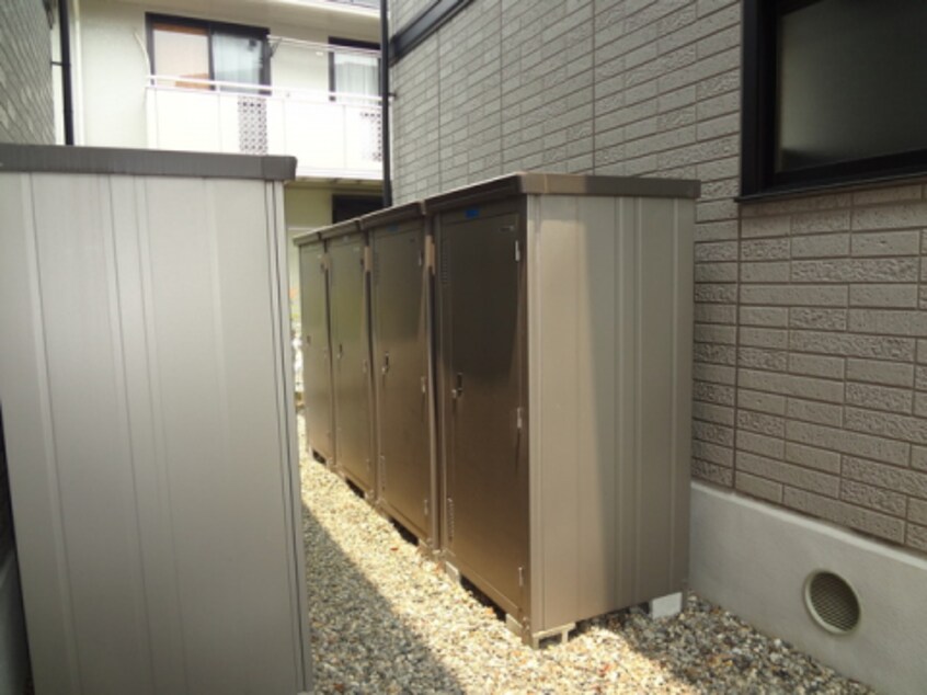  エミナ・コレージュ　B