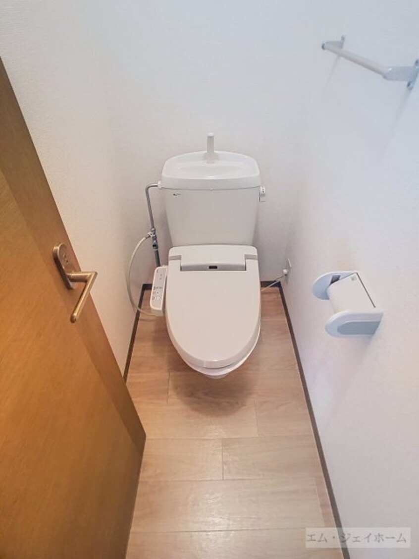  エミナ・コレージュ　B