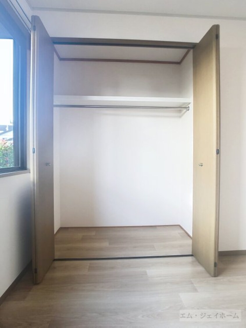  エミナ・コレージュ　B