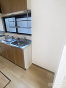  エミナ・コレージュ　B