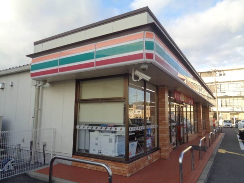 コンビニまで300m※セブン－イレブン　彦根平田南店 ローズコート梨子ノ木