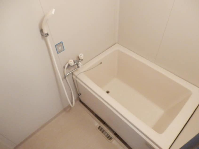  メゾンファミールA