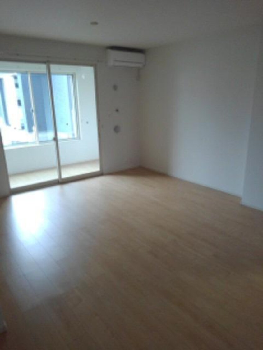  クローヴ・アヴェニュー・Ｍ　Ⅲ