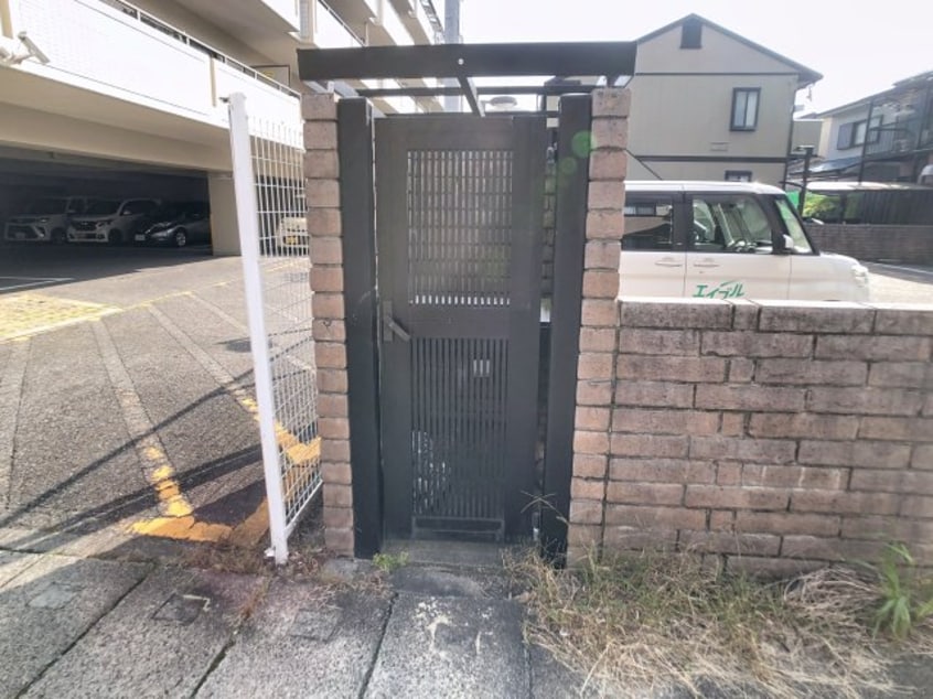  メゾンびわこ大橋