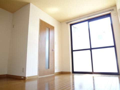  サンパレス白鳥