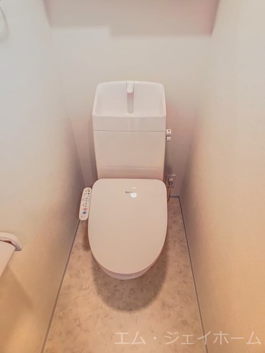  CHESTNUTS（チェスナッツ）