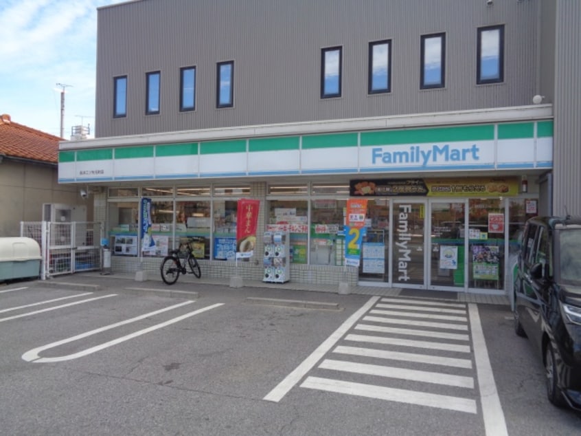 コンビニまで100m※ファミリーマート　長浜三ツ矢元町店 ジャパンハイツ