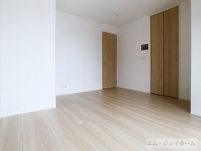  シャーロット水口　B