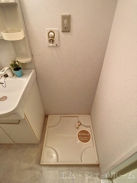  レセンテ出町　A棟