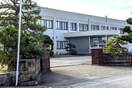 小学校まで400m※米原市立坂田小学校 ヴィラ湧水Ⅰ