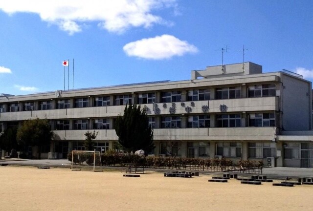 中学校/中等教育学校まで851m※東近江市立朝桜中学校 サンセール
