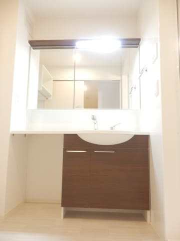  Ｒａｆｆｉｎｅ　Ｂｉｗａ