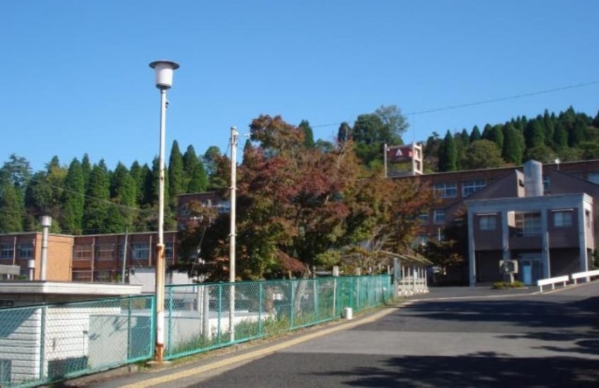高等学校/高等専門学校まで691m※滋賀県立信楽高等学校 コットンハウスⅤ(ファイブ)