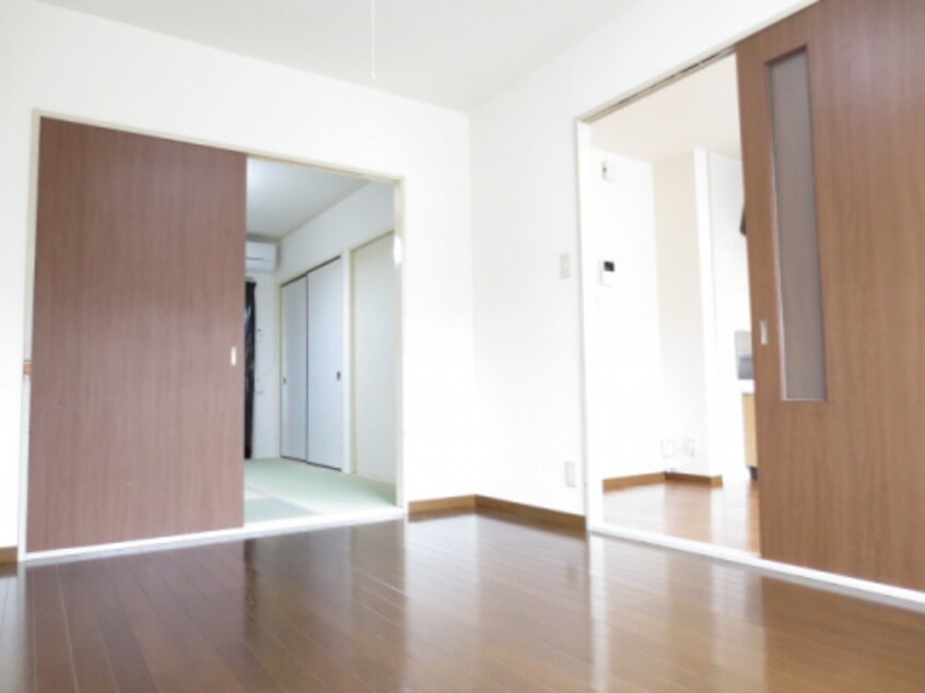  エクレール1号館