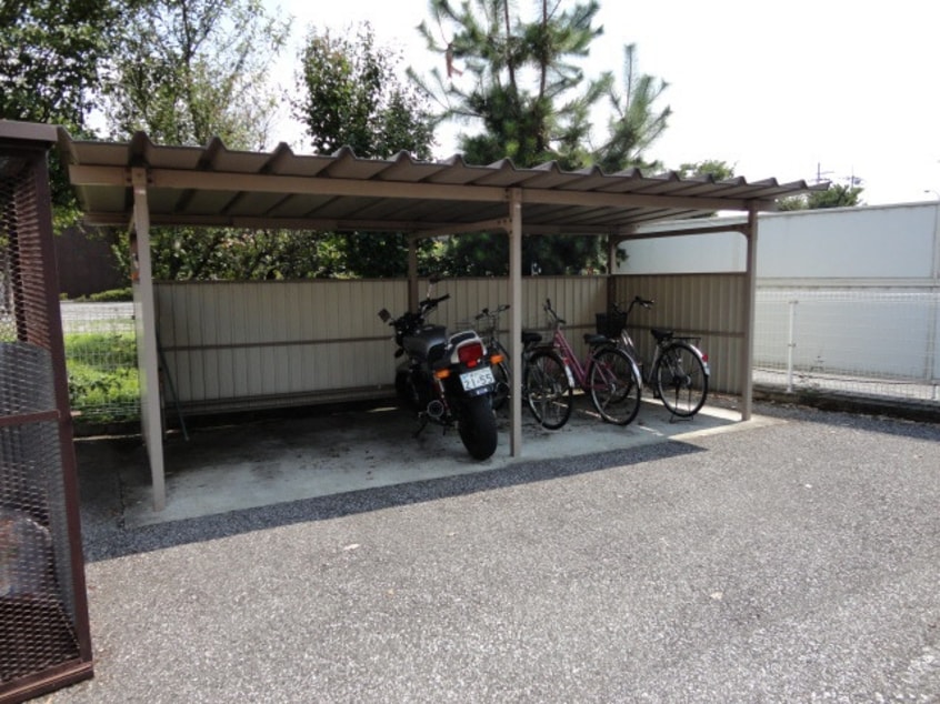  エクレール1号館