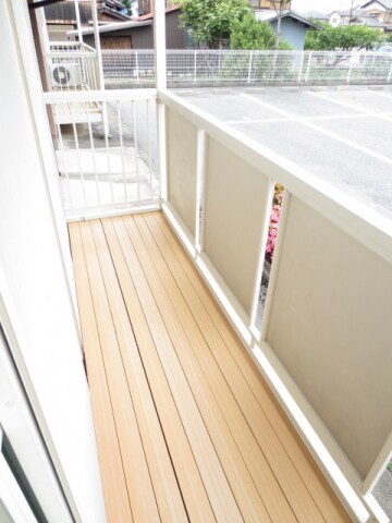  エクレール1号館