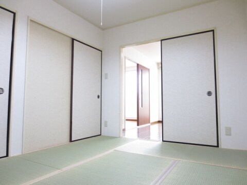  エクレール1号館