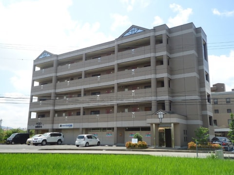  ファミール北川