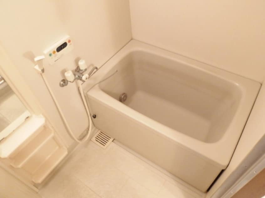  ファミール北川