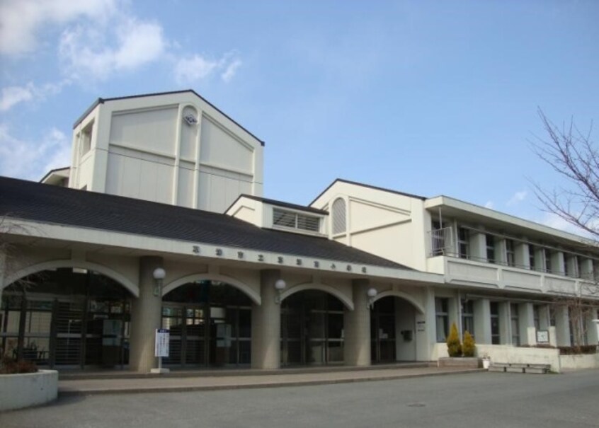 小学校まで2300m※草津立市志津南小学校 Bella vista 南草津