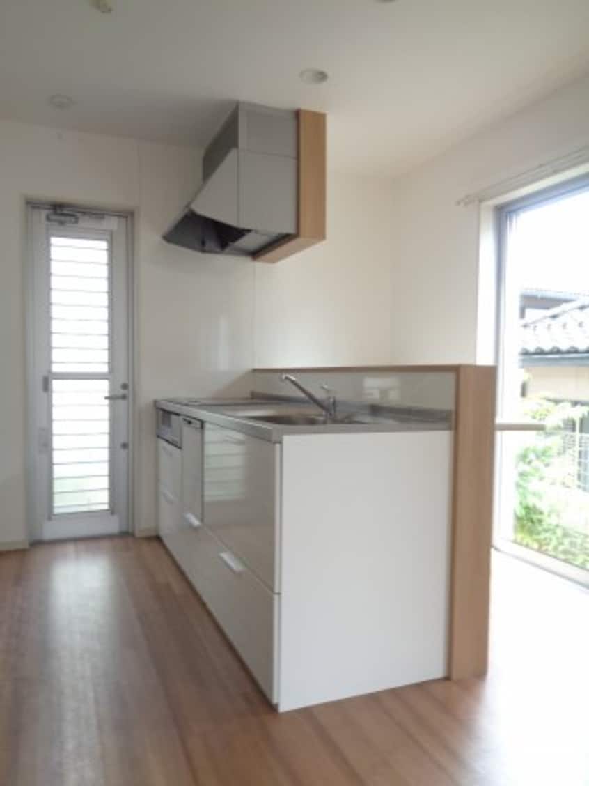  仰木の里東５丁目貸家