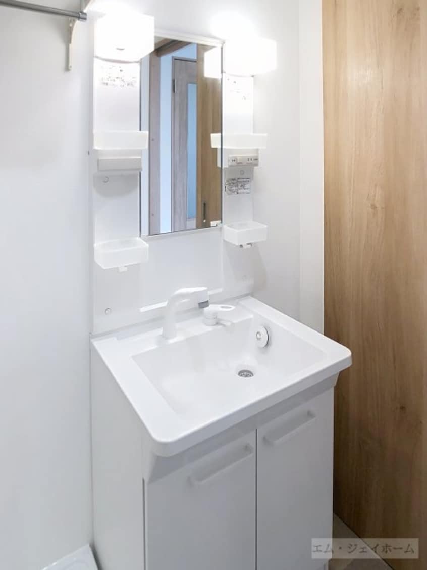  メゾンびわこ大橋