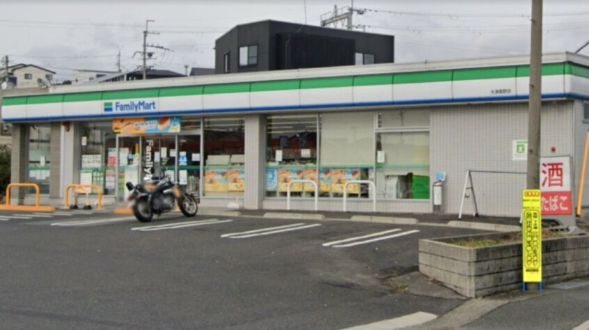 コンビニまで550m※ファミリーマート　大津真野店 メゾン真野浜