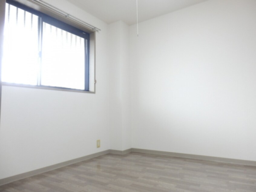  プレイス　エリエゼル