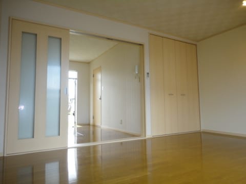  ロイヤルクレスト