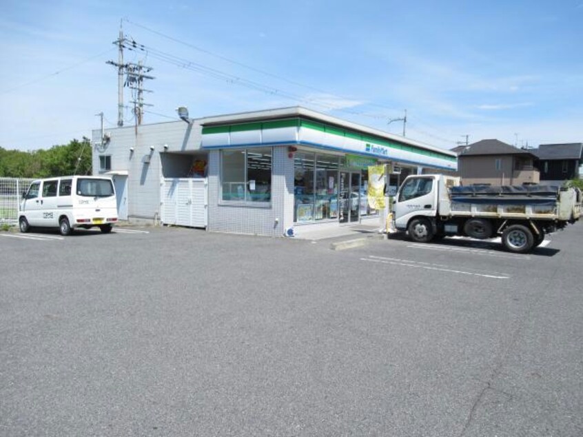 コンビニまで200m※ファミリーマート　守山金森町店 シダーコンフォール弐番館