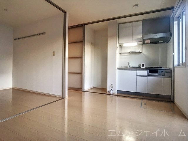  レセンテ出町　A棟