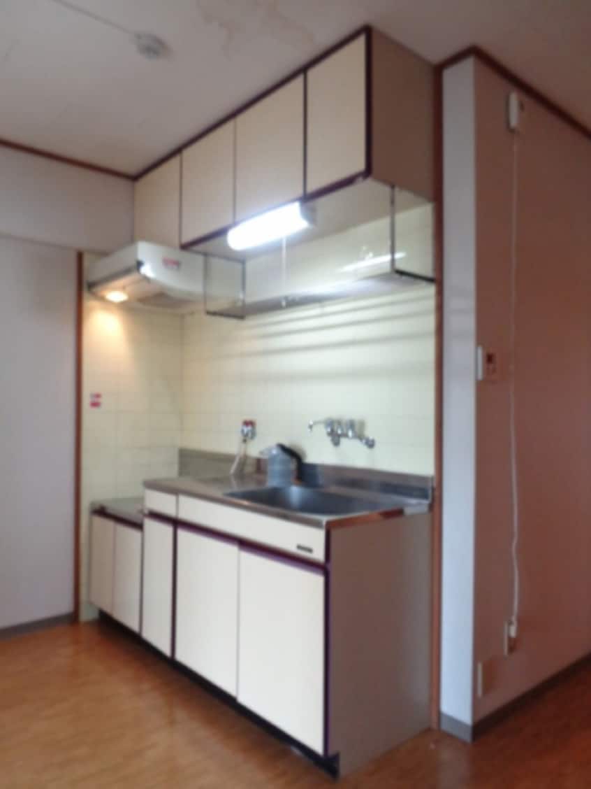  サンクリエート名坂