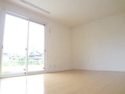  ソレイユ・ヴィラ　Ａ館