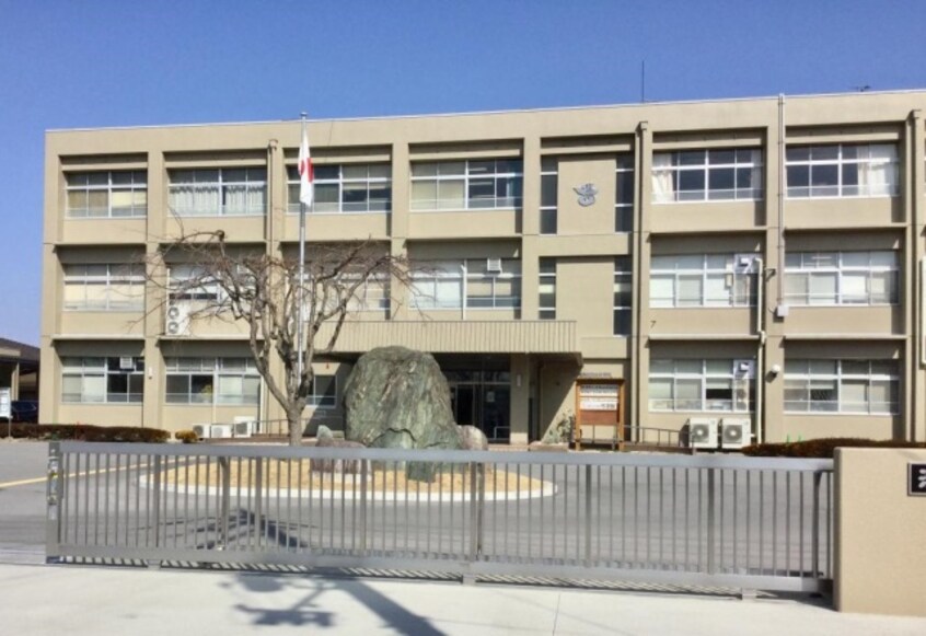 高等学校/高等専門学校まで800m※滋賀県立彦根翔西館高等学校 Sun Marine日辨