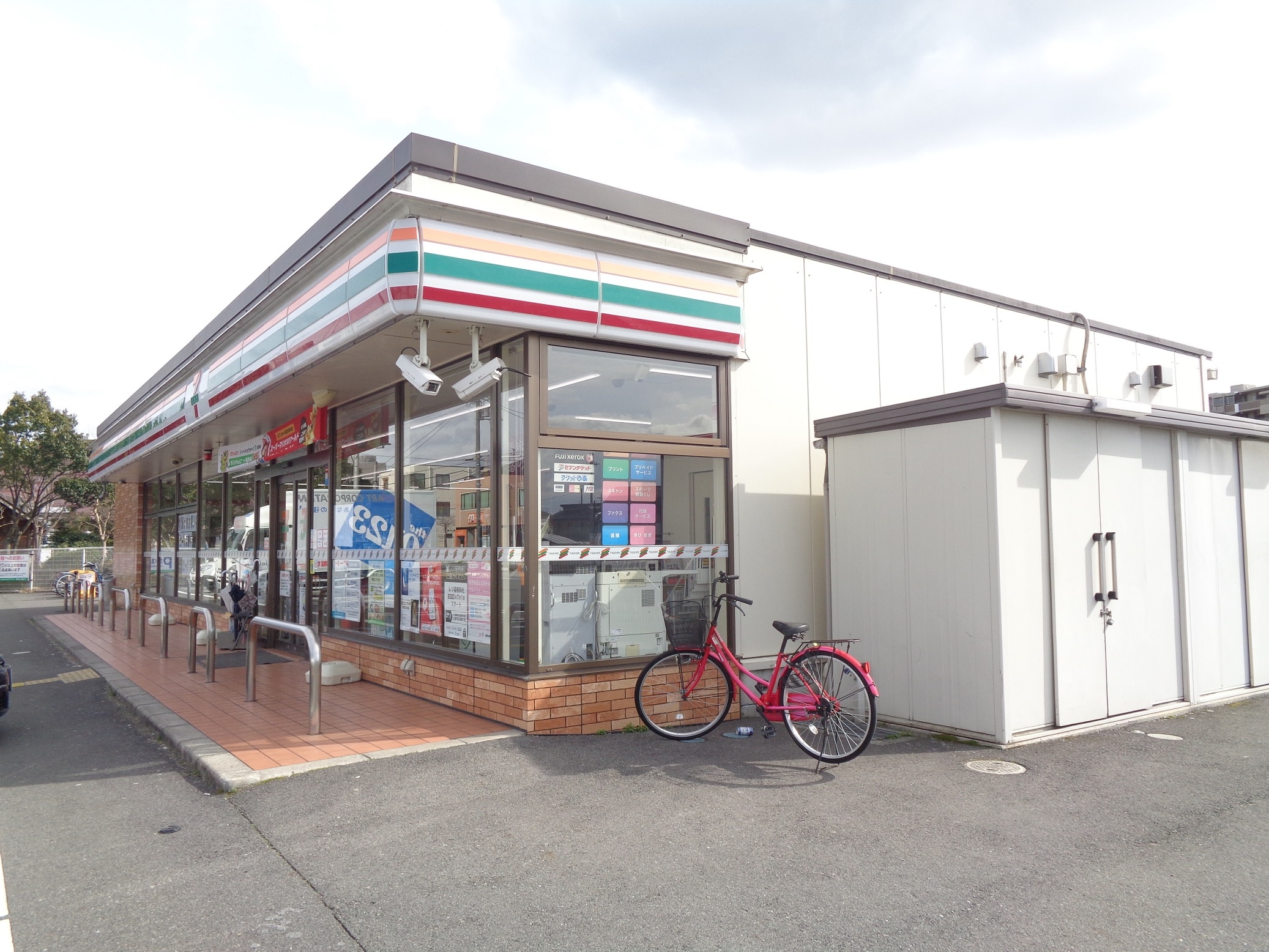 コンビニまで200m※セブン－イレブン　南彦根駅北店 Nasu8