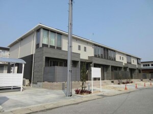 メゾン　ベイリーフ