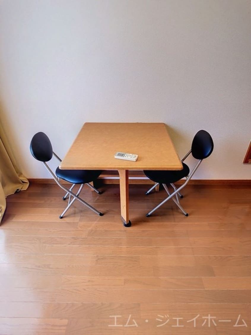  エイペックス彦根東沼波