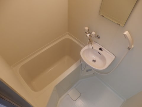  ドミトリーユー