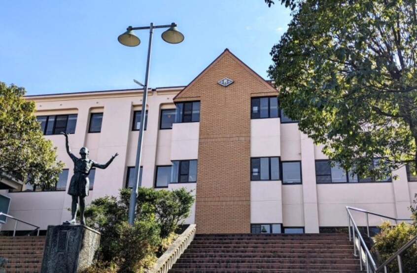 小学校まで1047m※栗東市立治田東小学校 コーポＢＥＬＬ８