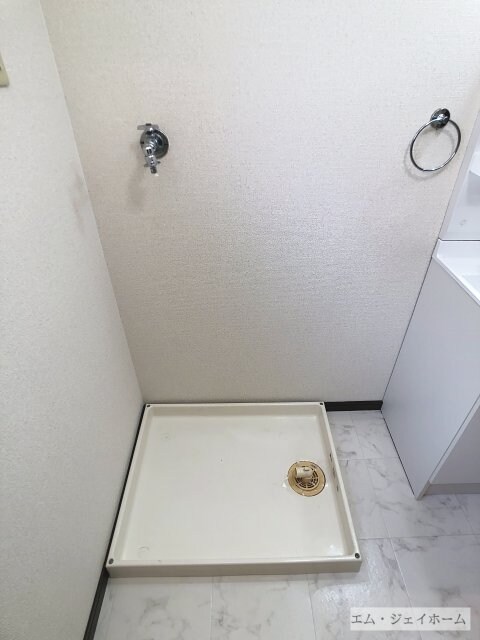  レジデンス宝積