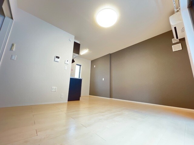  Ｉｍｐｅｒｉａｌ　ｈｏｕｓｅ