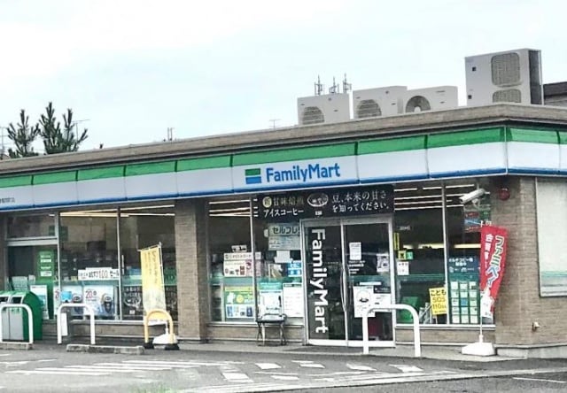 コンビニまで500m※ファミリーマート　草津橋岡町店 セジュールＡ＆Ｍ