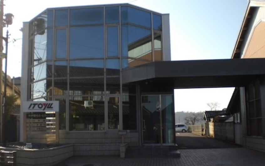 コンビニまで100m※株式会社伊藤佑 千秀Ⅷ